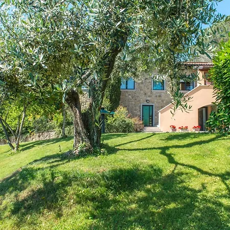 Villa Il Vignale 18&2, Emma
